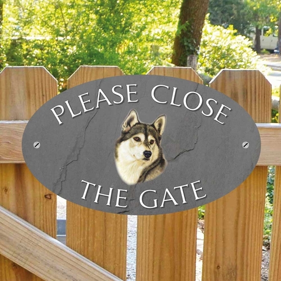 Picture of Husky Close the gate sign