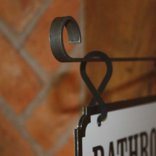 JAF Graphics. Personalised vintage hanging sign