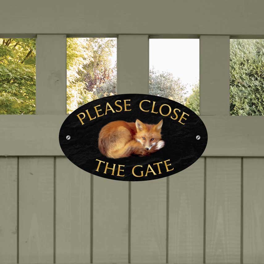 Señal Para Puerta De Pared Con Texto En Inglés «Dog In Yard Keep Gate Closed», Marfil / Marrón Oscuro, 6" X 8" - Large